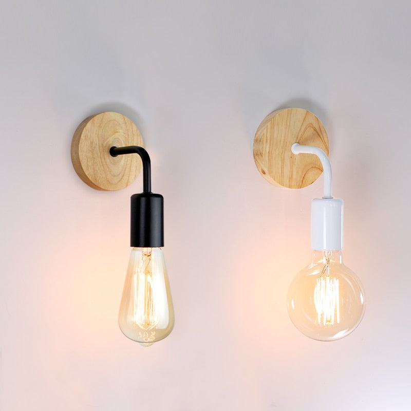 SCANDINAVIAN WALL LAMP - Wooden and Modern